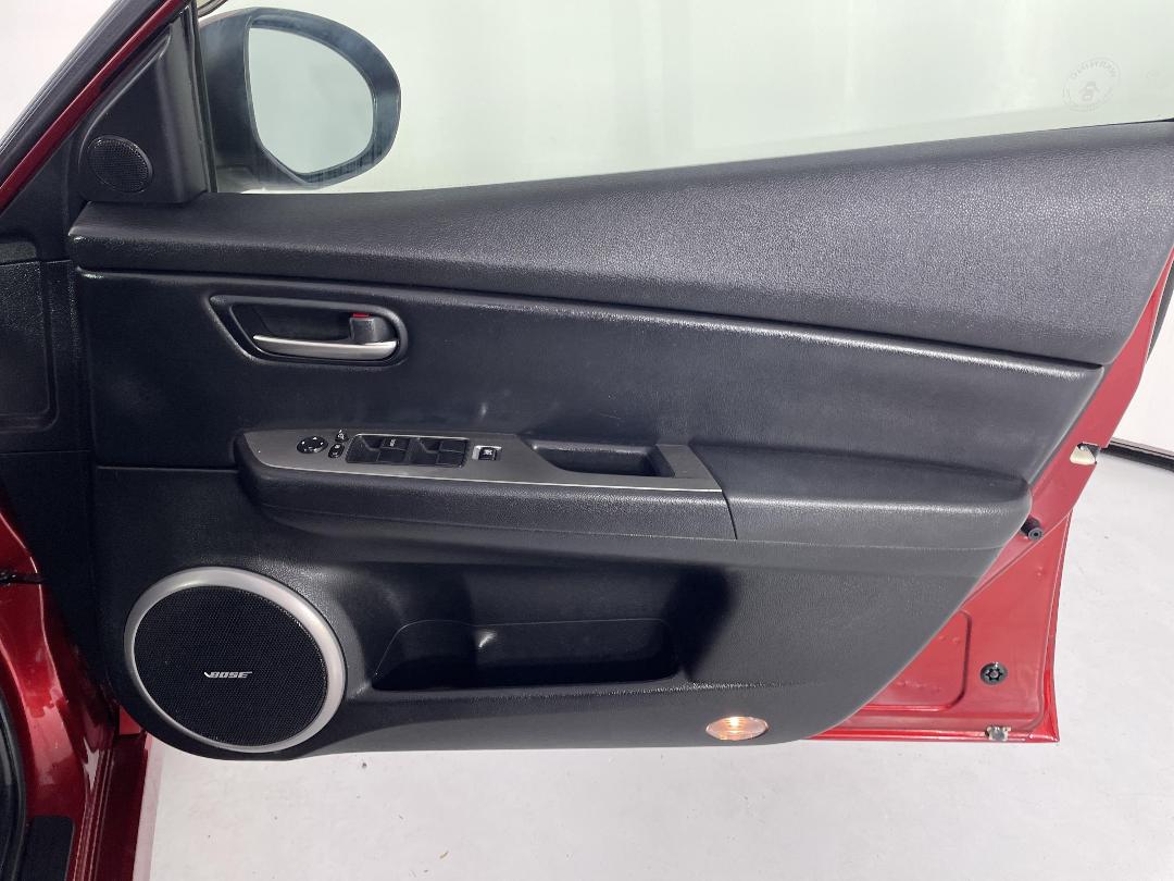 Photo '15' of Mazda Atenza