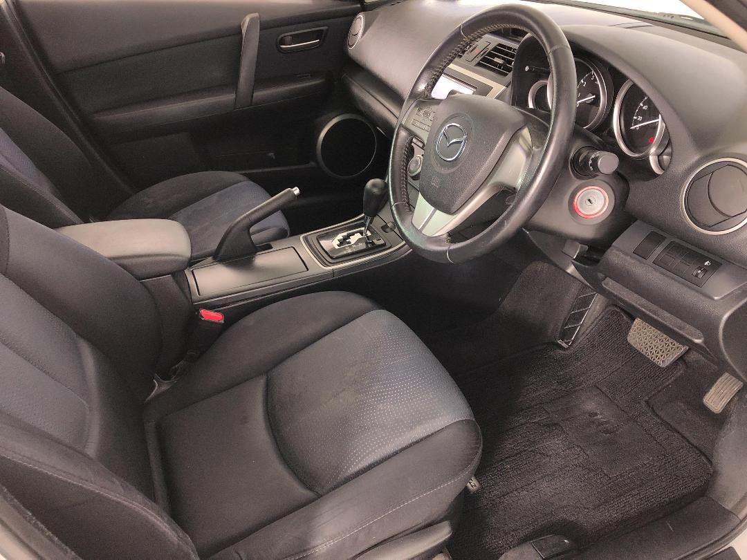 Photo '16' of Mazda Atenza