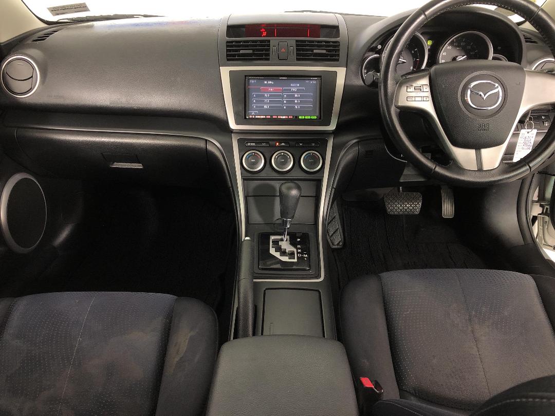 Photo '17' of Mazda Atenza