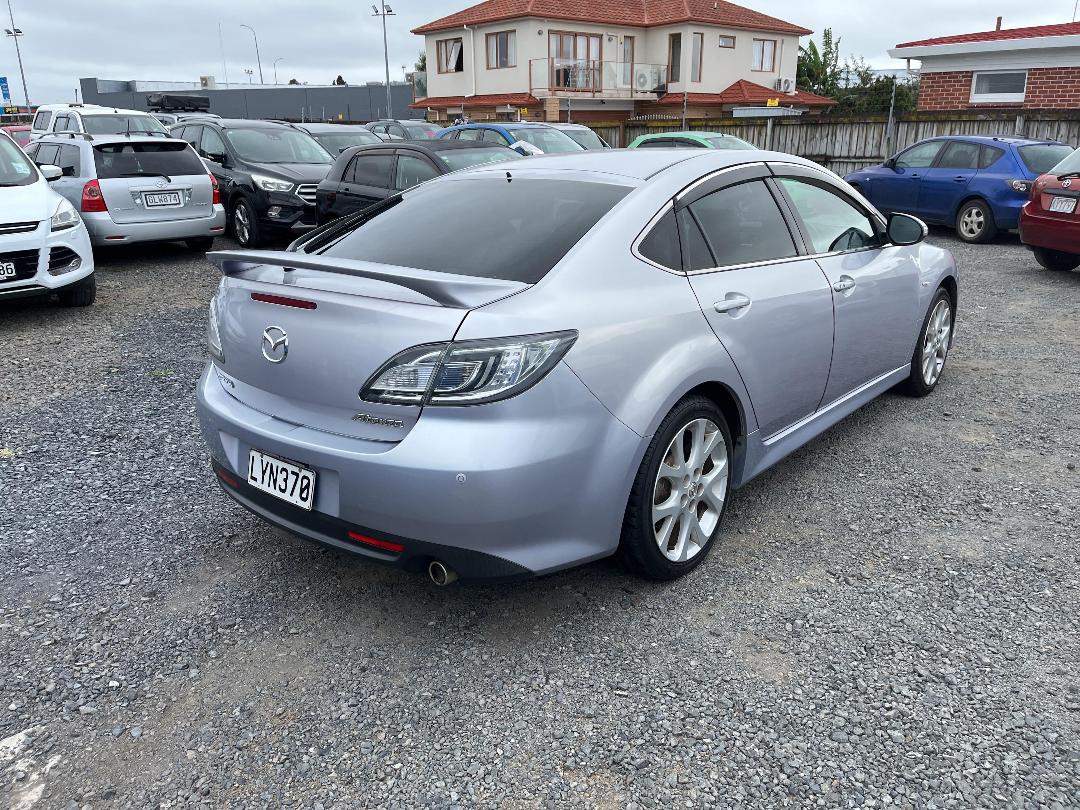 Photo '3' of Mazda Atenza