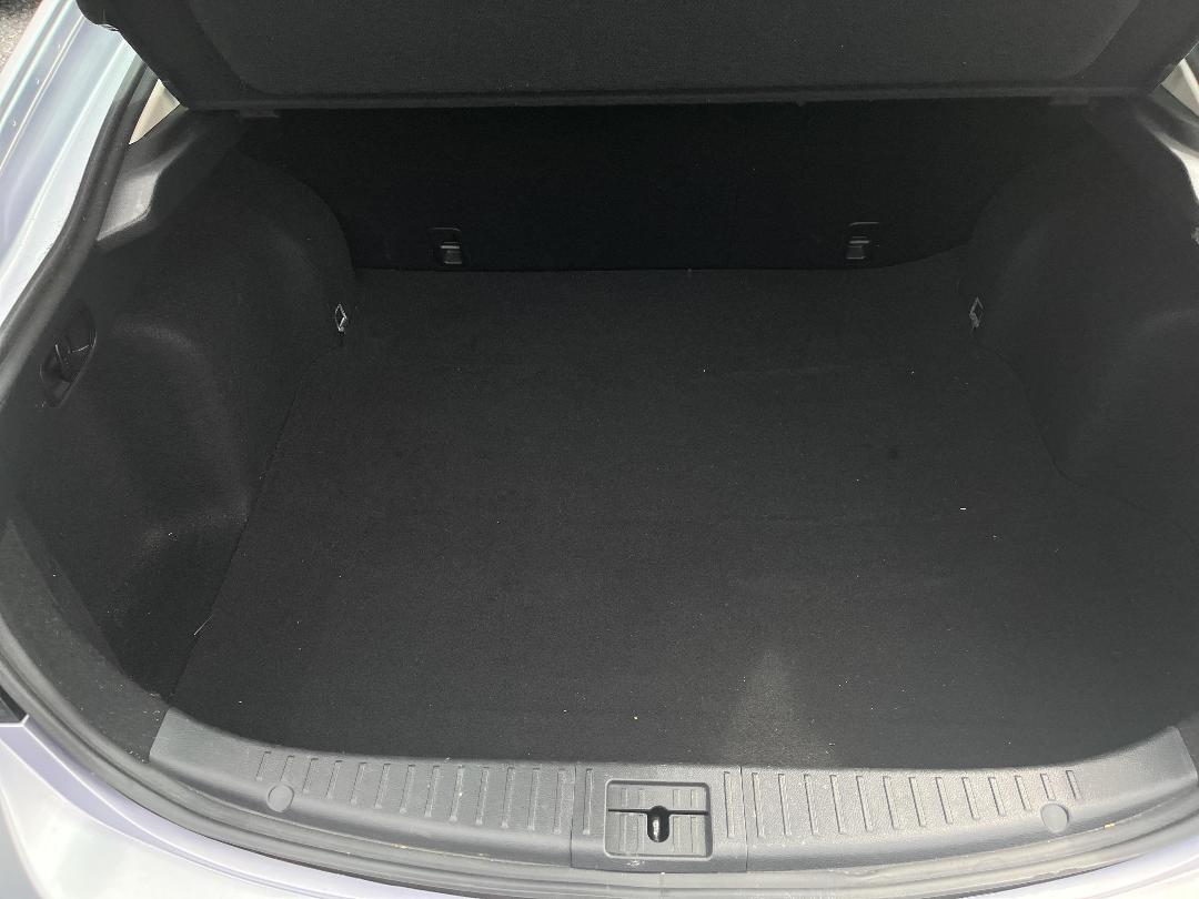 Photo '12' of Mazda Atenza