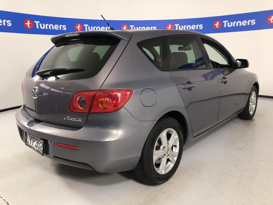 Photo '7' of Mazda Axela