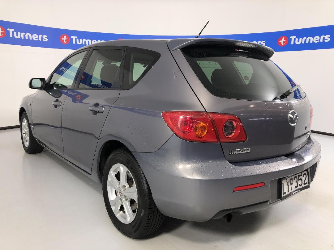 Photo '5' of Mazda Axela