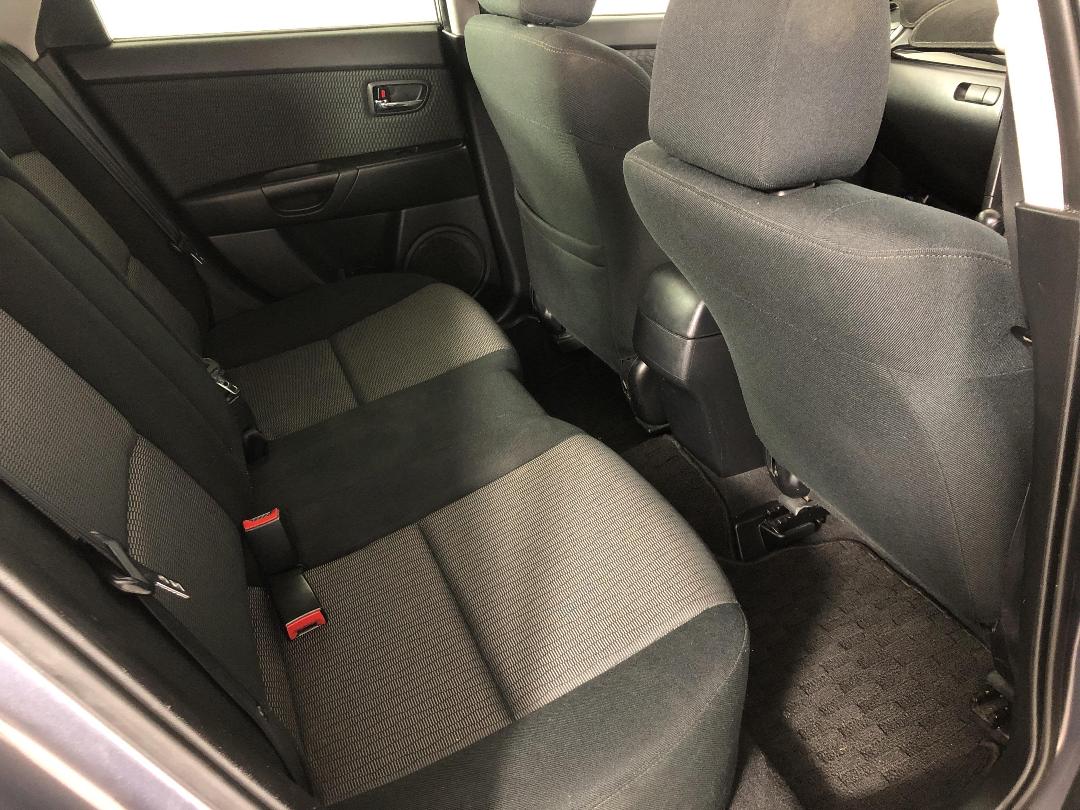 Photo '20' of Mazda Axela