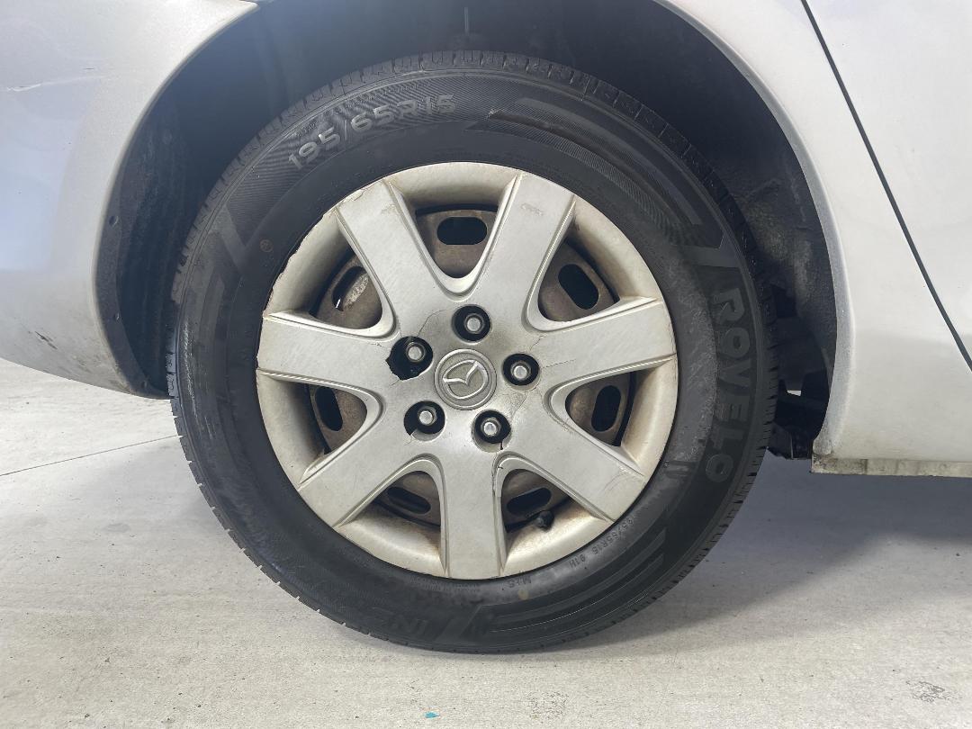 Photo '12' of Mazda Axela