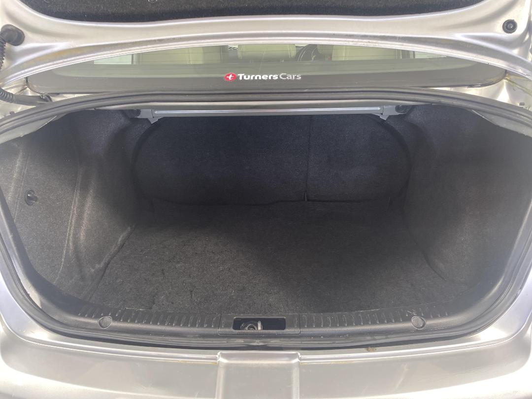 Photo '14' of Mazda Axela