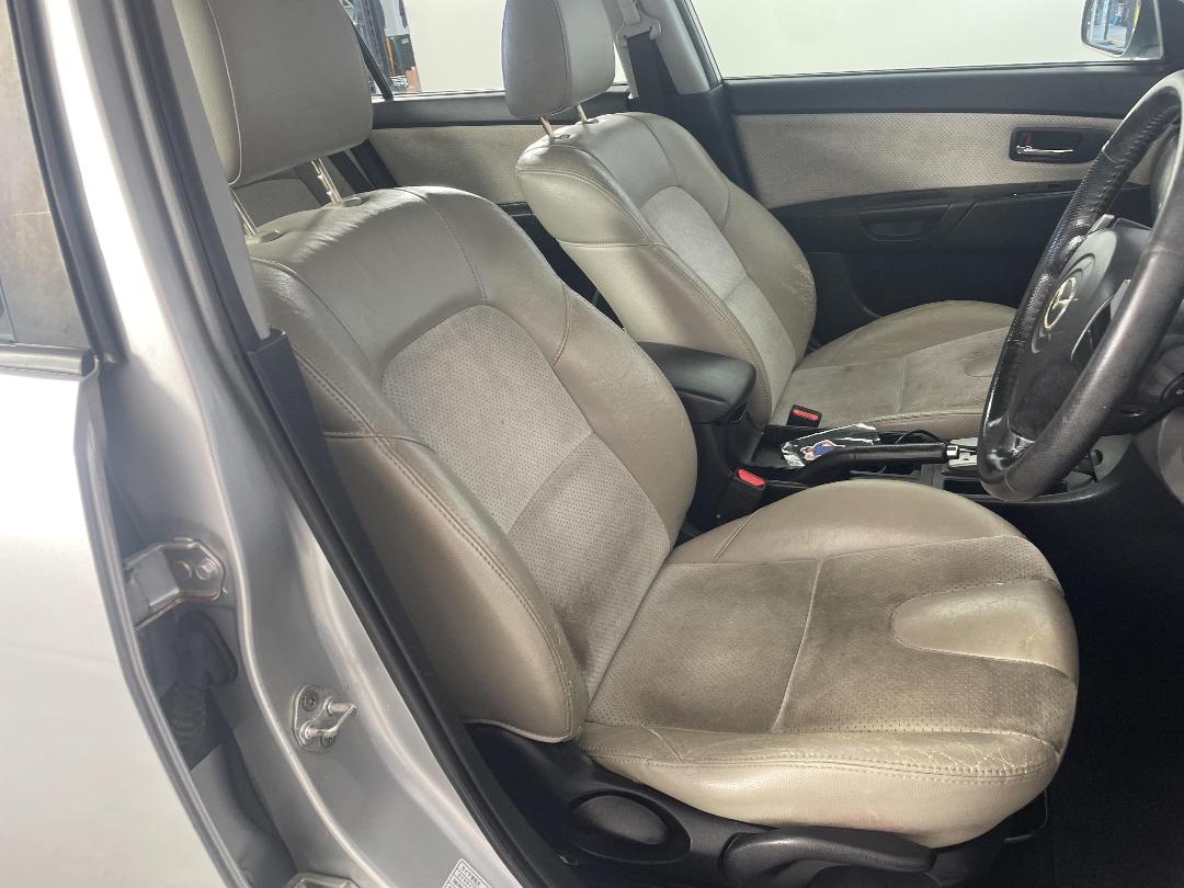 Photo '16' of Mazda Axela