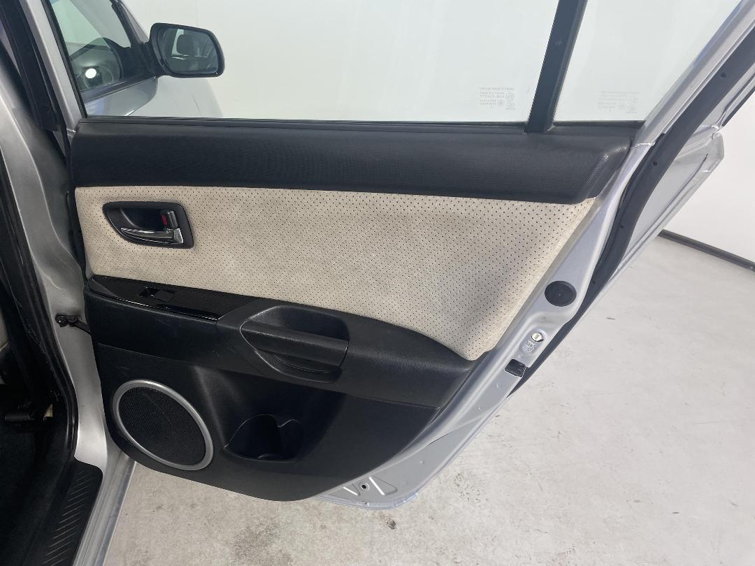 Photo '19' of Mazda Axela