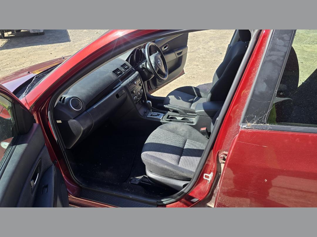 Photo '11' of Mazda Axela Photo '11' of Mazda Axela