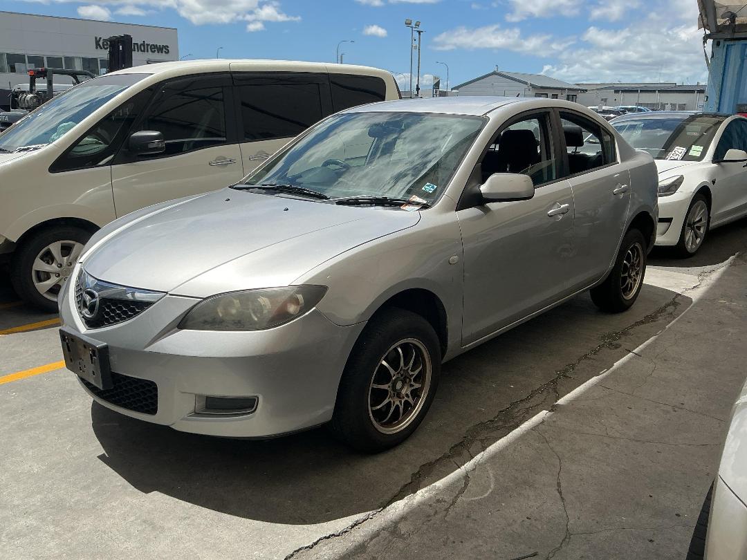 Photo '8' of Mazda Axela Photo '8' of Mazda Axela