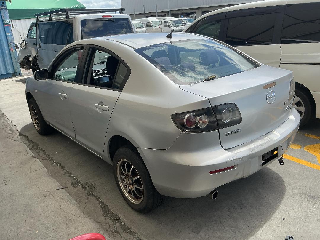 Photo '14' of Mazda Axela Photo '14' of Mazda Axela