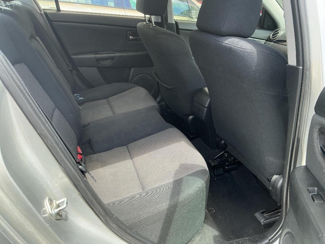 Photo '24' of Mazda Axela Photo '24' of Mazda Axela