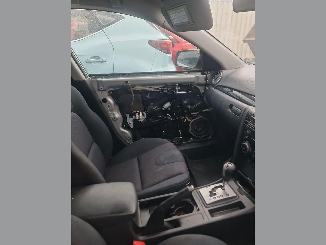 Photo '8' of Mazda Axela Photo '8' of Mazda Axela