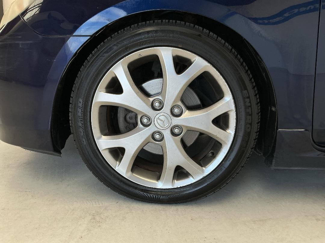 Photo '10' of Mazda Axela