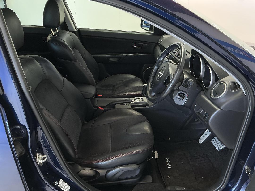 Photo '16' of Mazda Axela