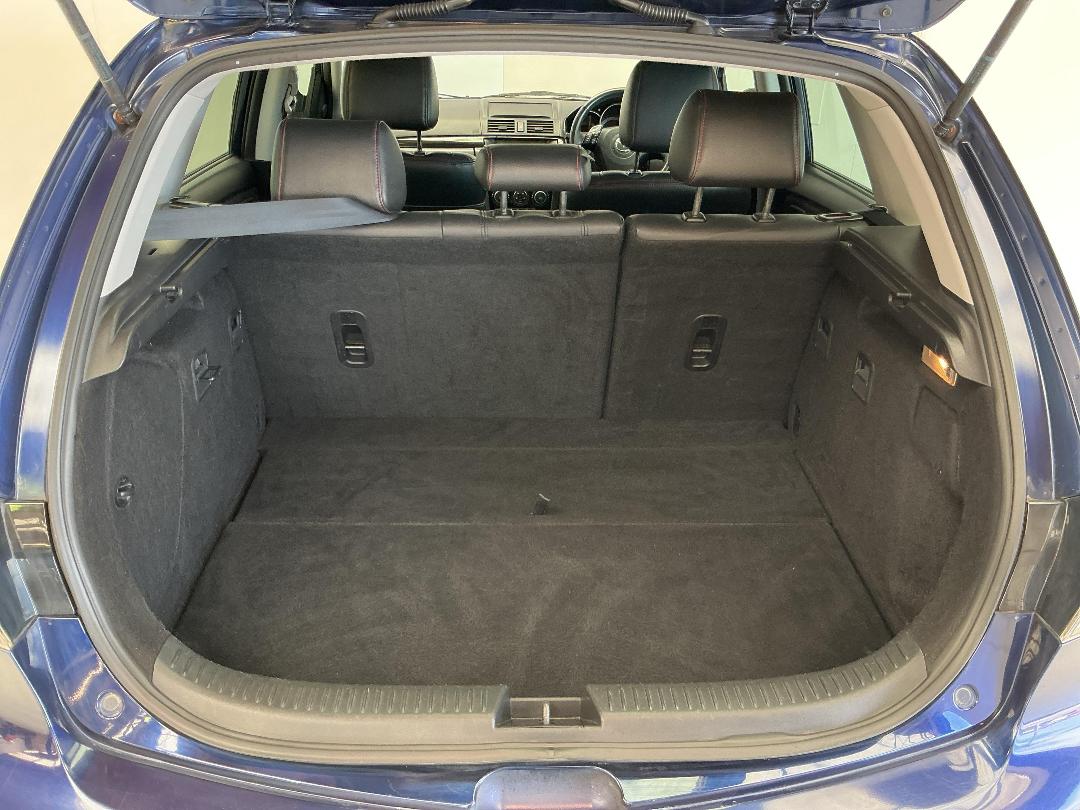 Photo '14' of Mazda Axela