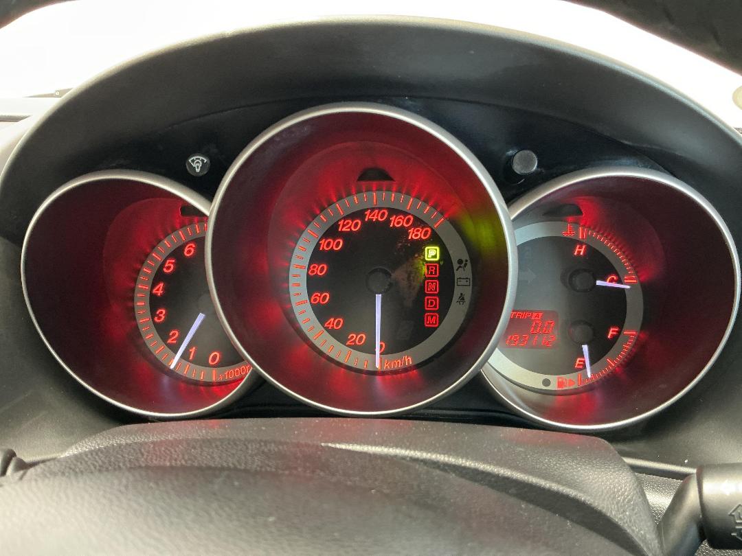 Photo '21' of Mazda Axela