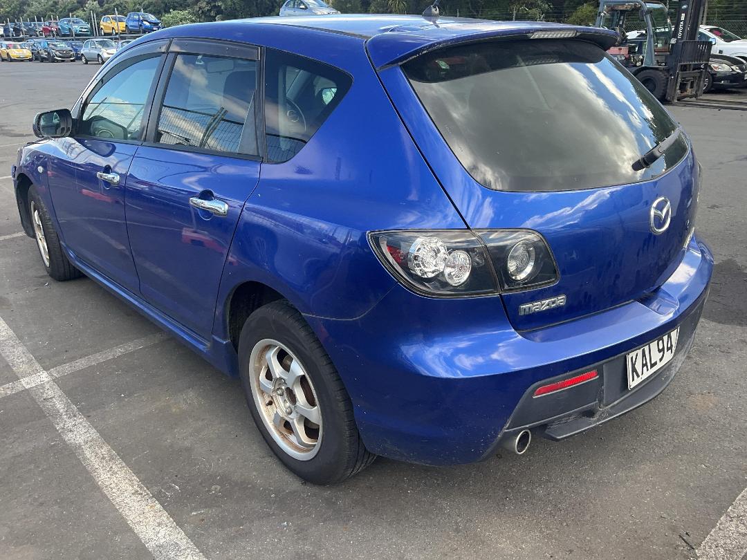 Photo '3' of Mazda Axela Photo '3' of Mazda Axela