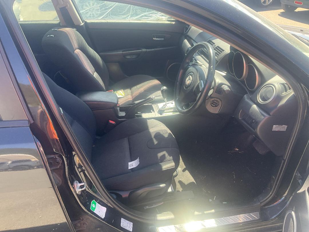 Photo '7' of Mazda Axela