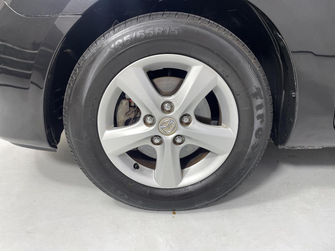 Photo '10' of Mazda Axela Photo '10' of Mazda Axela