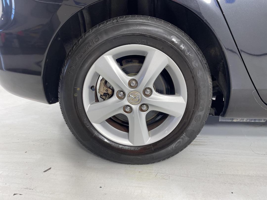 Photo '12' of Mazda Axela Photo '12' of Mazda Axela