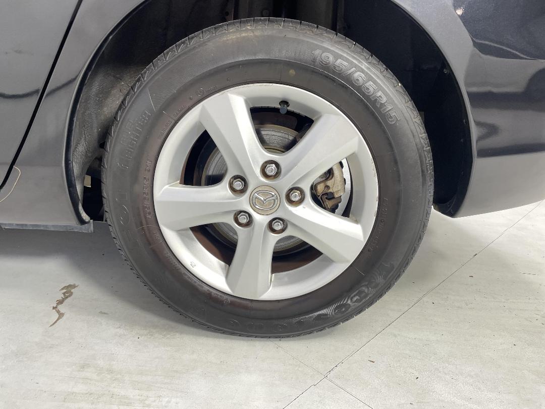 Photo '11' of Mazda Axela Photo '11' of Mazda Axela