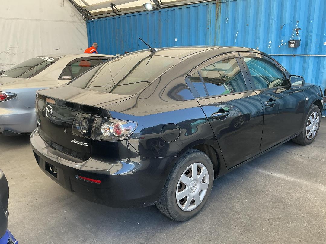 Photo '14' of Mazda Axela Photo '14' of Mazda Axela