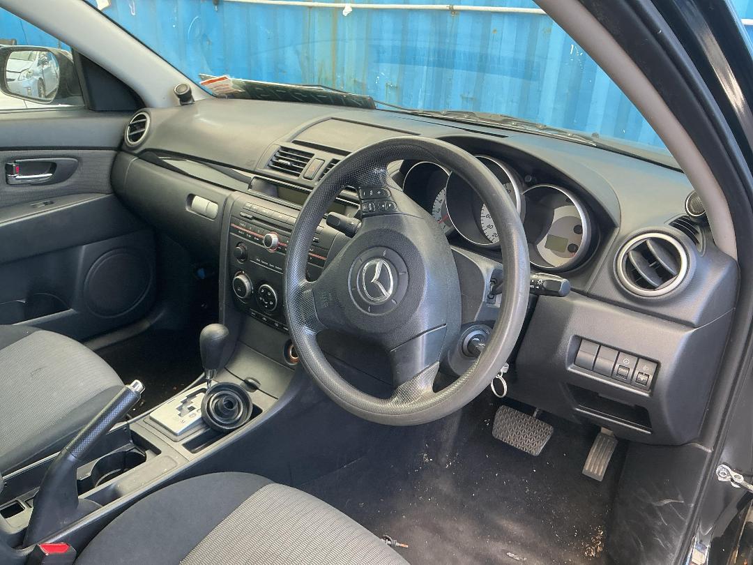 Photo '18' of Mazda Axela Photo '18' of Mazda Axela