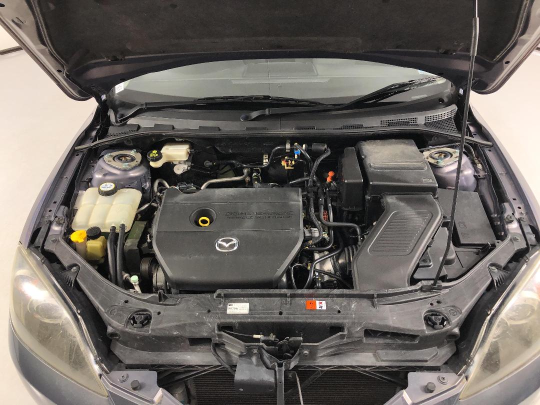 Photo '13' of Mazda Axela