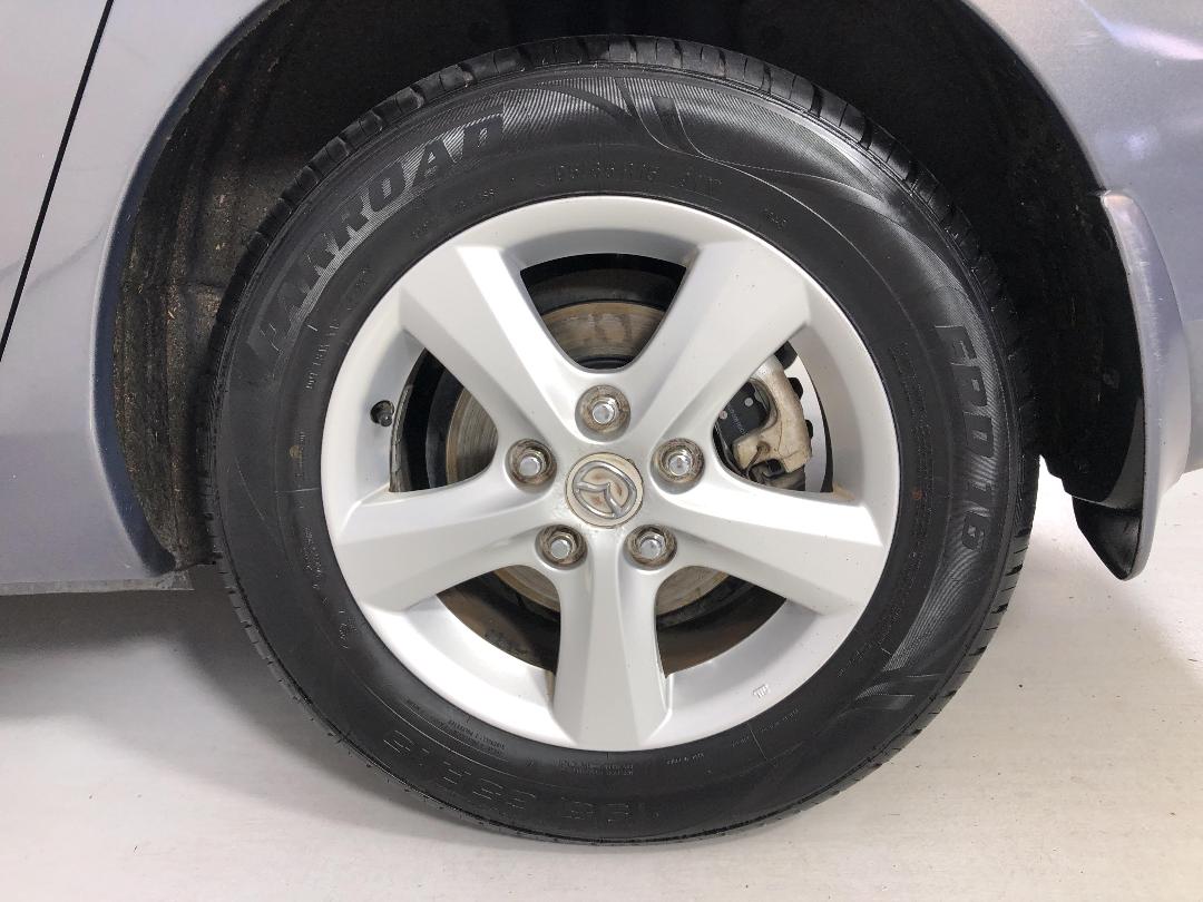 Photo '11' of Mazda Axela