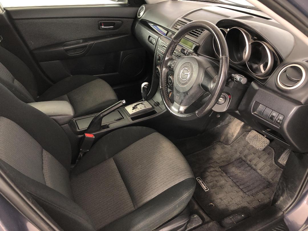 Photo '16' of Mazda Axela