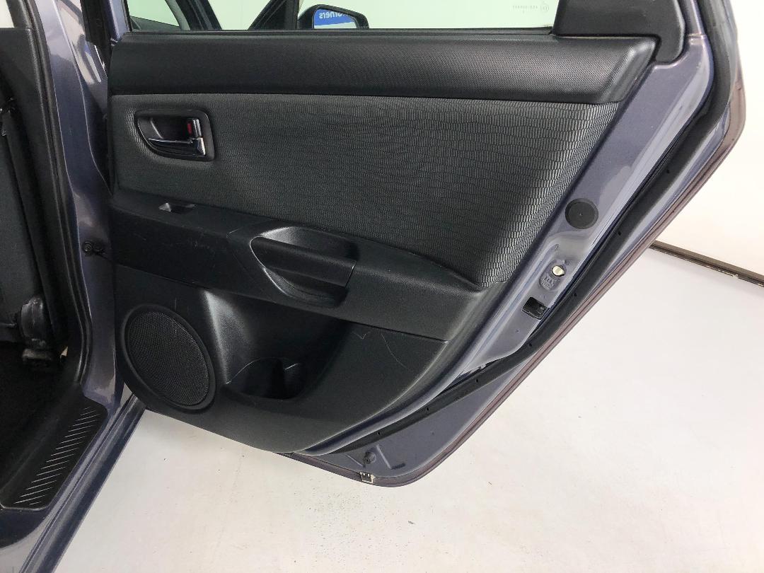 Photo '19' of Mazda Axela