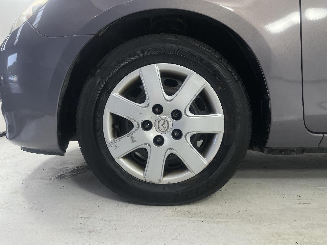 Photo '10' of Mazda Axela