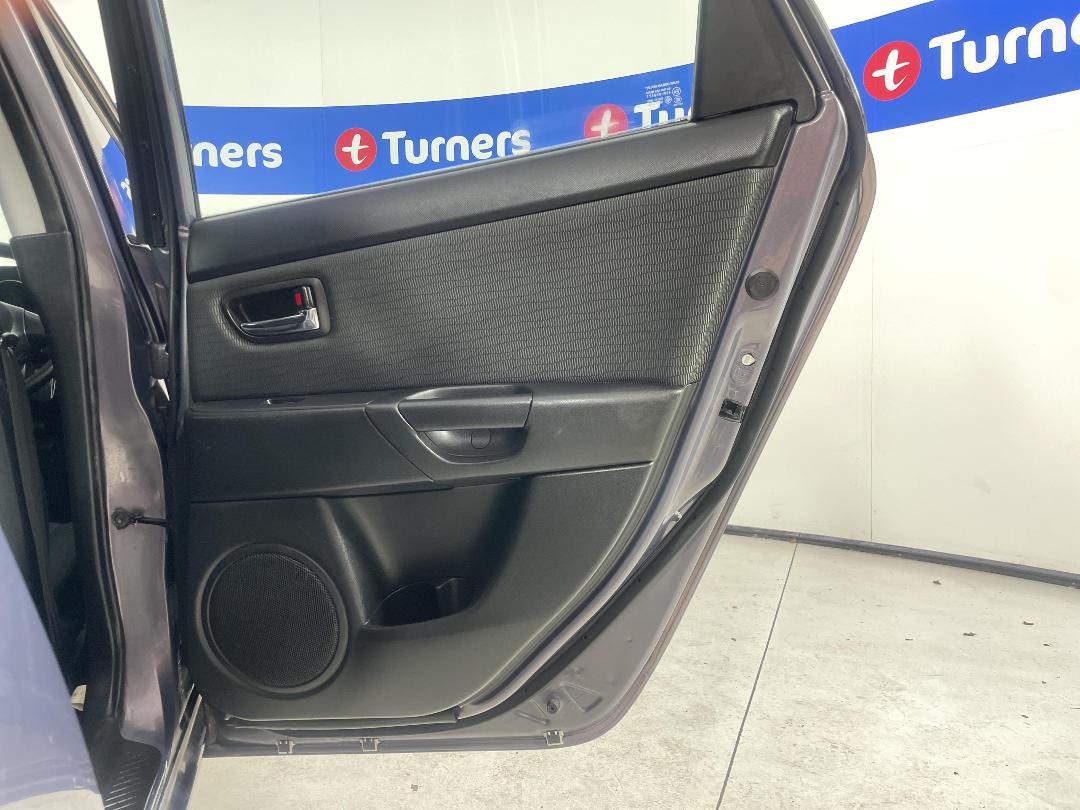 Photo '19' of Mazda Axela