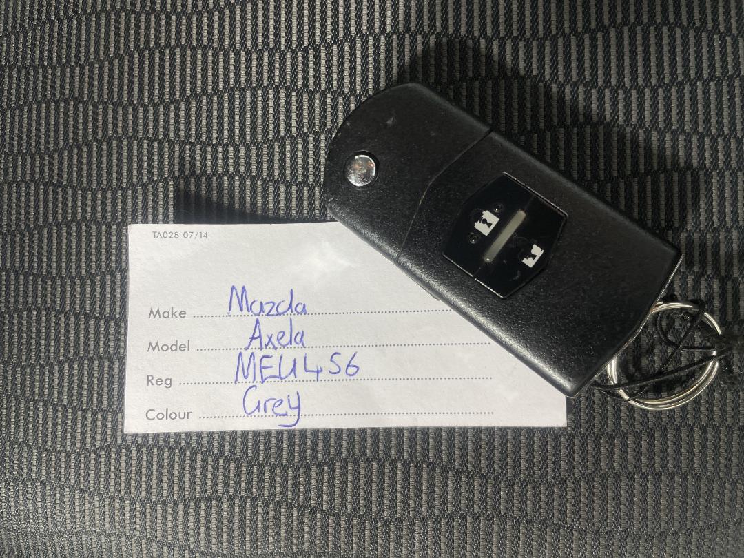 Photo '22' of Mazda Axela