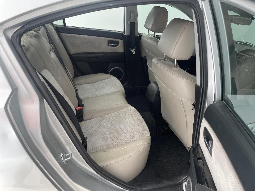 Photo '20' of Mazda Axela