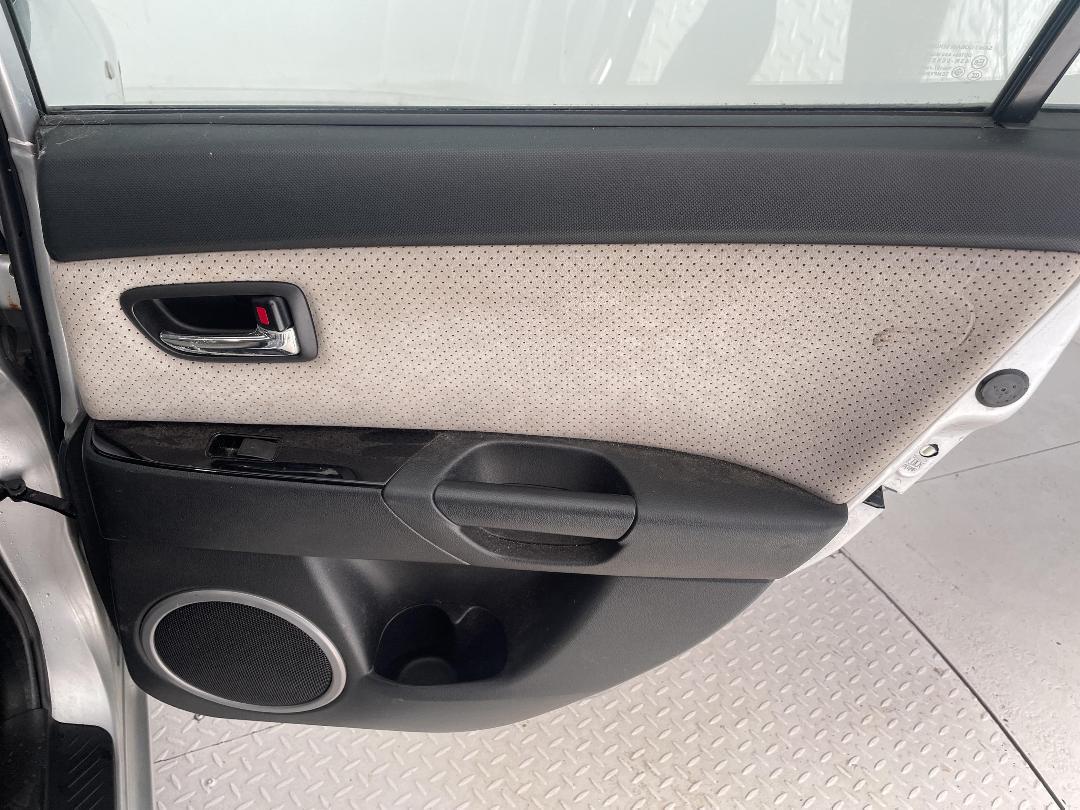 Photo '19' of Mazda Axela