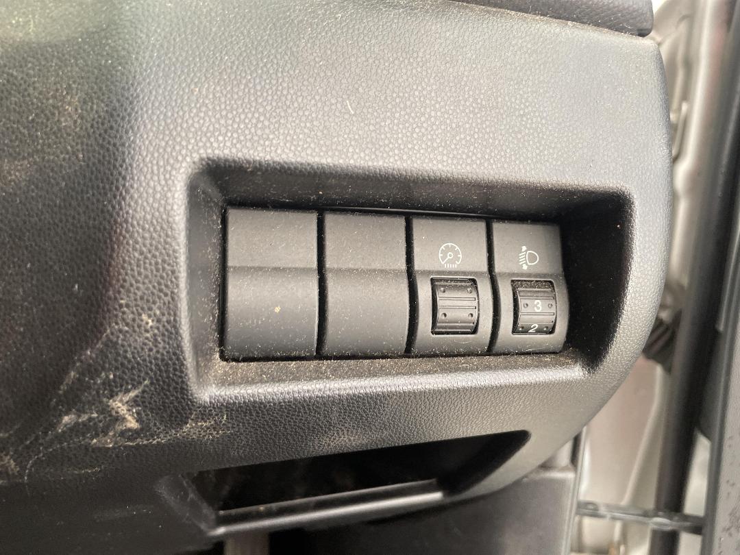 Photo '24' of Mazda Axela