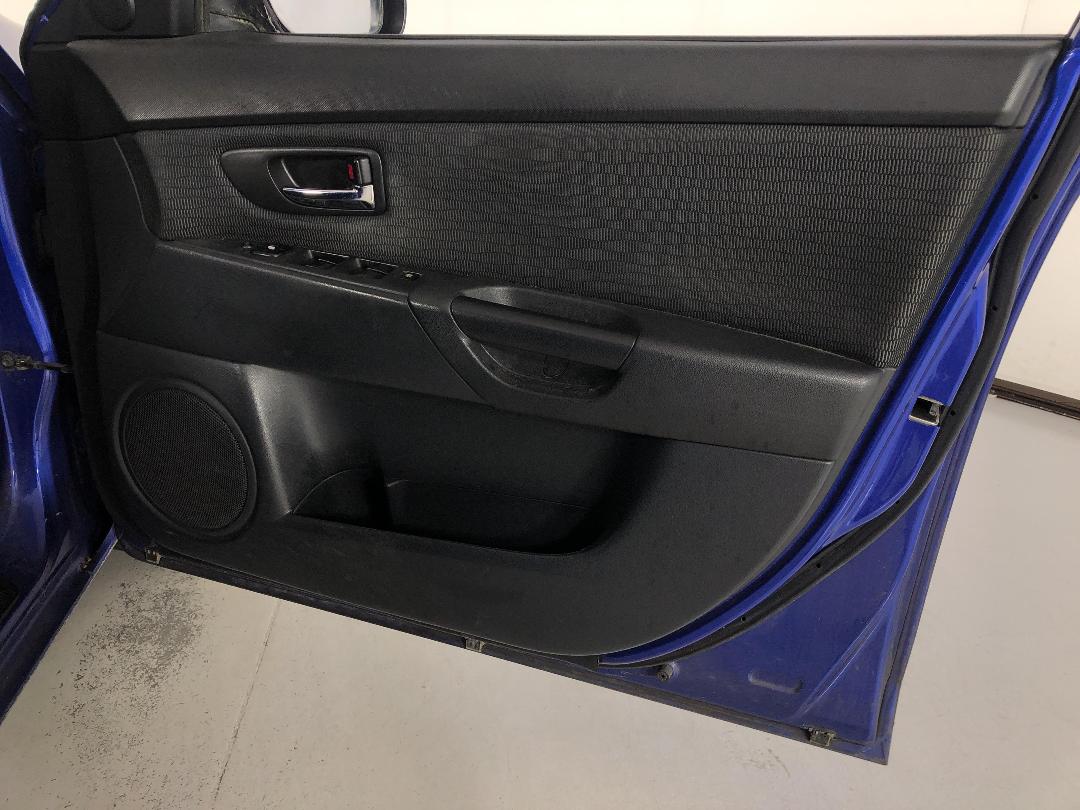 Photo '13' of Mazda Axela