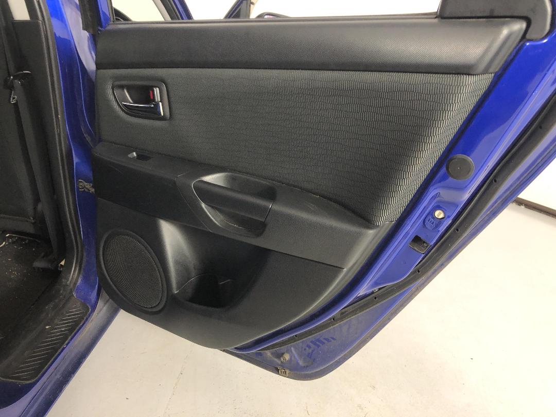 Photo '17' of Mazda Axela