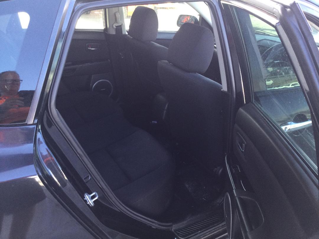 Photo '17' of Mazda Axela Photo '17' of Mazda Axela