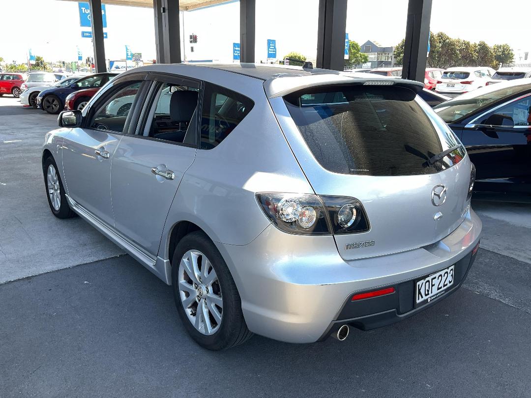 Photo '6' of Mazda Axela