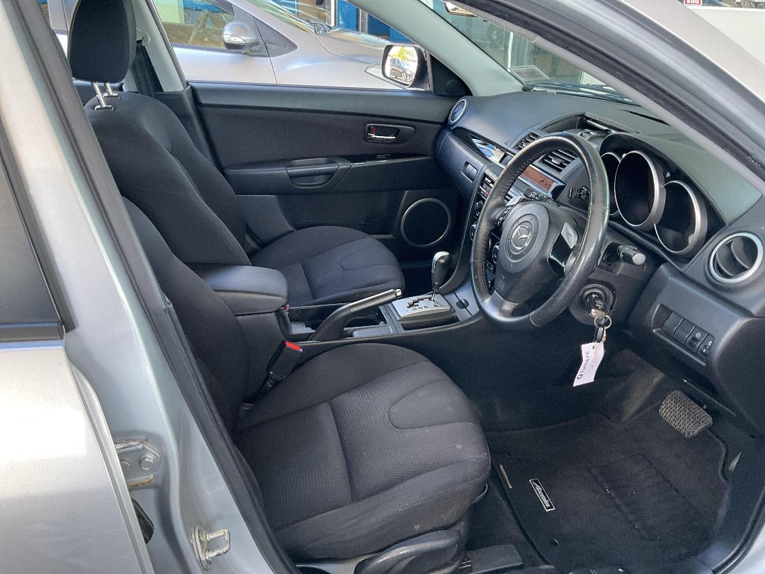 Photo '7' of Mazda Axela