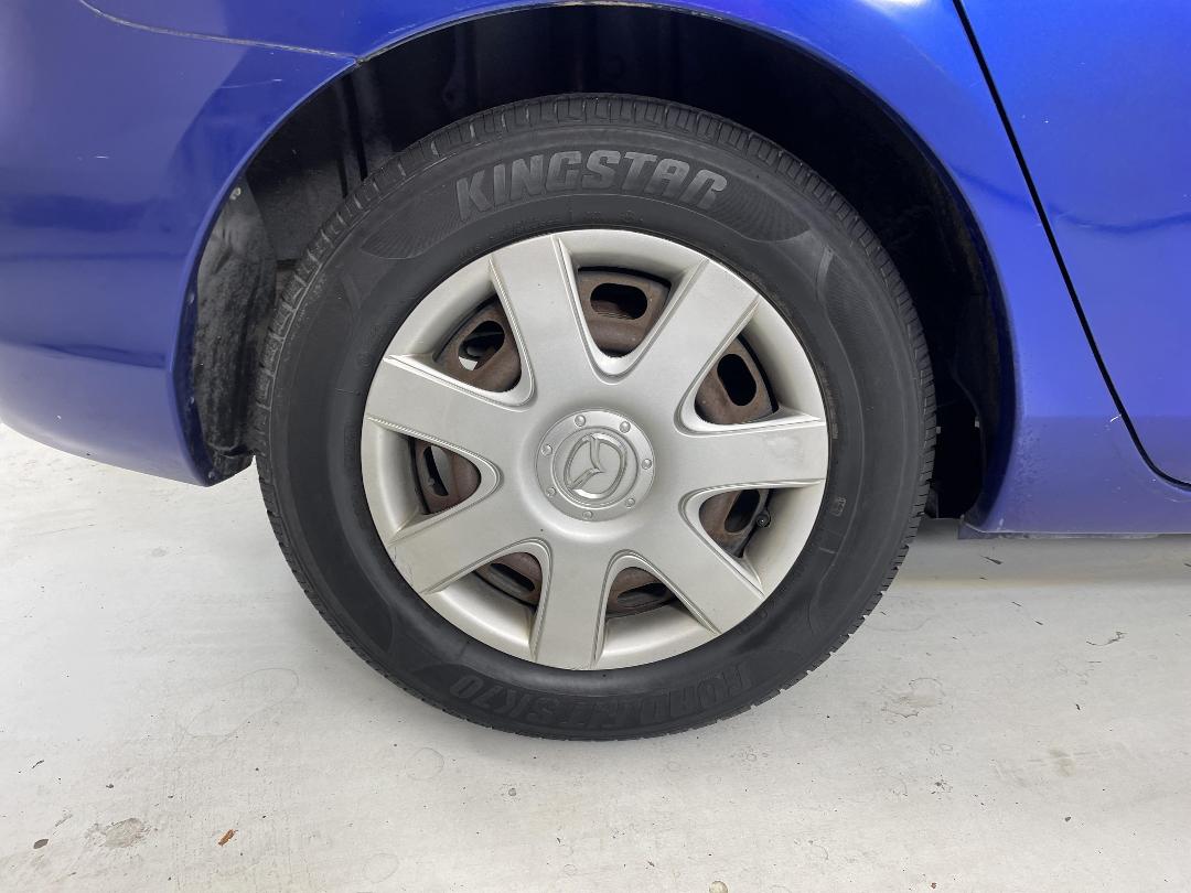 Photo '12' of Mazda Axela Photo '12' of Mazda Axela