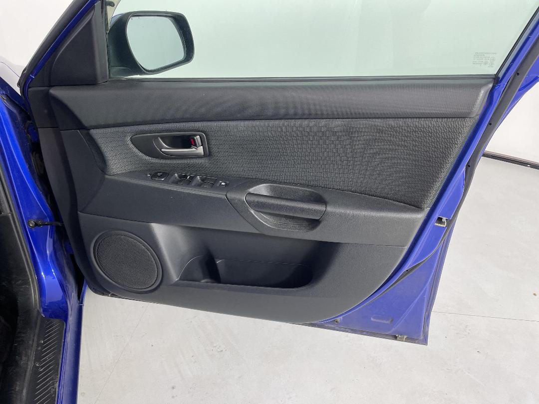 Photo '15' of Mazda Axela Photo '15' of Mazda Axela