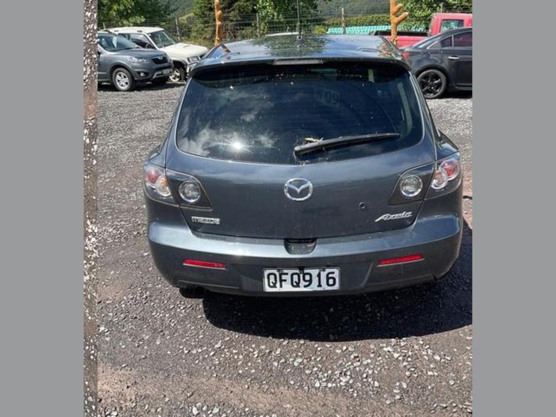 Photo '2' of Mazda Axela