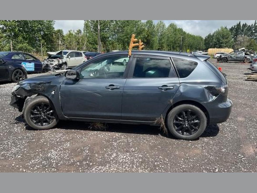 Photo '3' of Mazda Axela