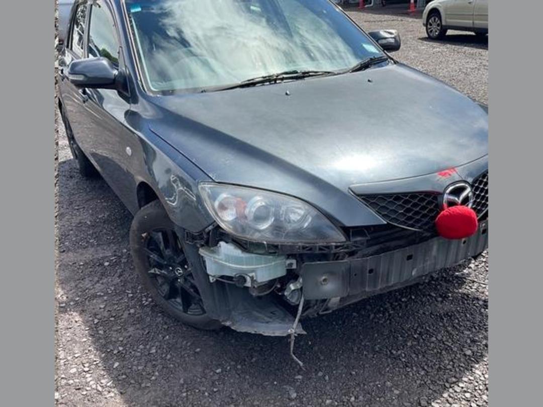 Photo '13' of Mazda Axela