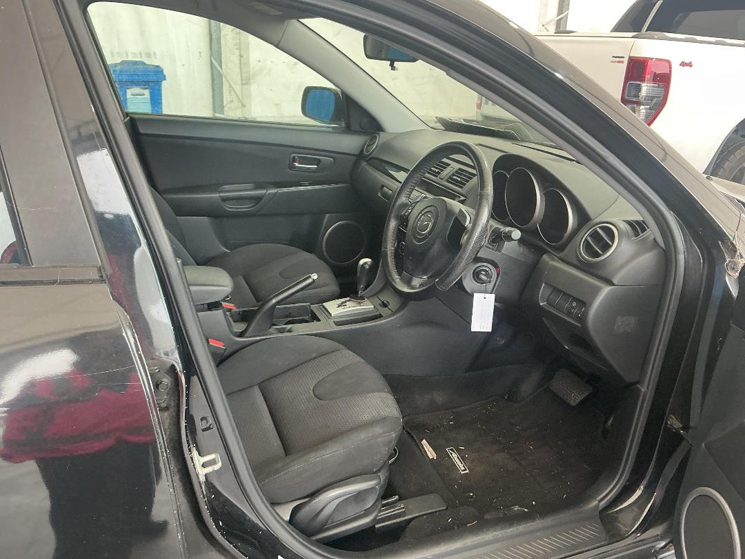 Photo '19' of Mazda Axela