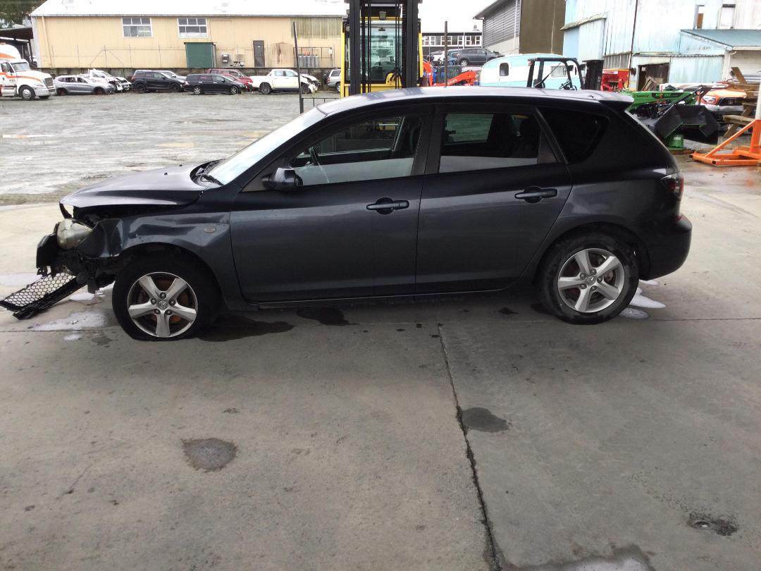 Photo '8' of Mazda Axela